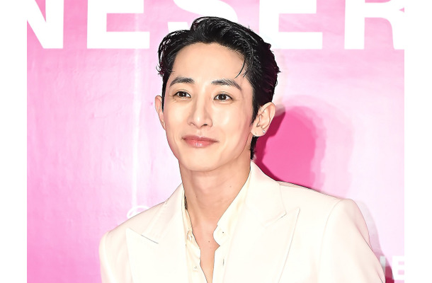 エアコンは壊れサイン会は12時間も　“中国ファンミで酷使”の議論が浮上した韓国俳優、事務所が立場発表【全文】