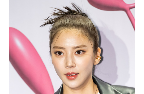 自身の結婚式に“親友”芸能人が全員欠席した韓国女優（41）、結婚相手は元カレだった!?