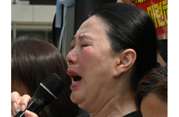 娘を奪われた母「私はすでに死んだも同然」…韓国気象キャスターの悲劇とTV業界の闇に断食で抗議