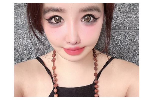 “顔面フィルター疑惑”を否定した伝説的K-POPアイドル、イ・ミンホへの愛を再度アピール