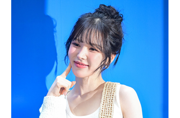 支えきれてる？Red Velvet・ウェンディ、紐なしトップスで見せた意外なボリューム感【PHOTO】