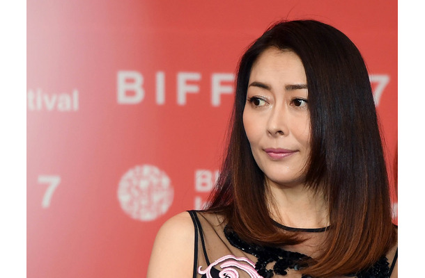 「子どもは相続放棄」中山美穂さん、突然この世を去って9カ月が過ぎたが遺産問題…韓国も注目