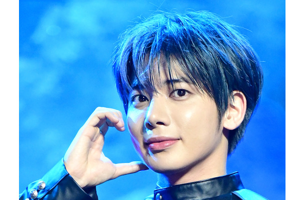 TXT・テヒョン、社内唯一の性格“T型”に!?新入社員として孤軍奮闘し笑い届ける