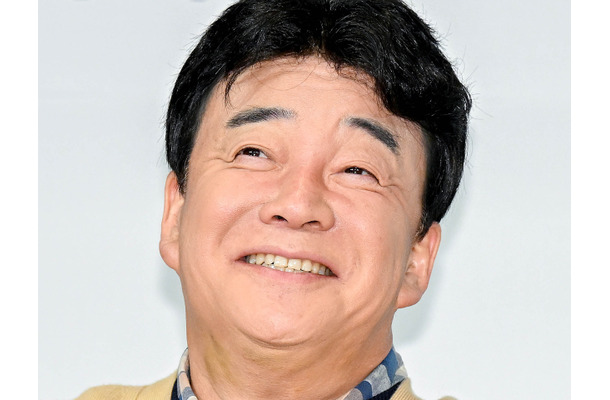 BTS・JINに“飛び火”も関係ない？数々の違反疑惑で物議醸す韓国料理研究家が海外で満面笑顔のワケ