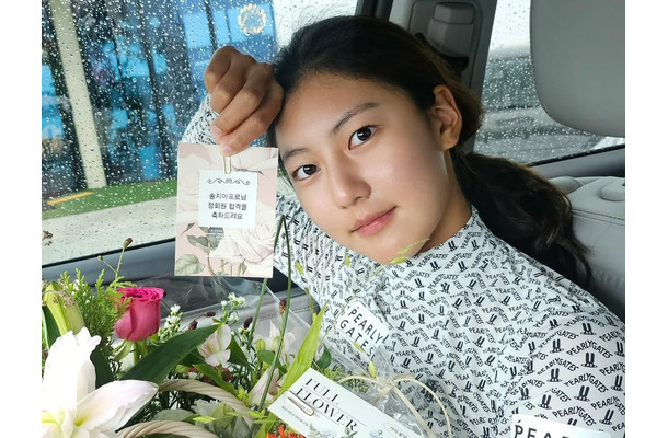 もはや別人…父は元サッカー韓国代表、母は女優の18歳ゴルファー　芸能人顔負けの美貌でファン圧倒【PHOTO】