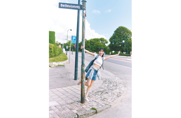 【通常版】日向坂46・河田陽菜2nd写真集『テイクオフ』撮影／SAKAI DE JUN（C）竹書房