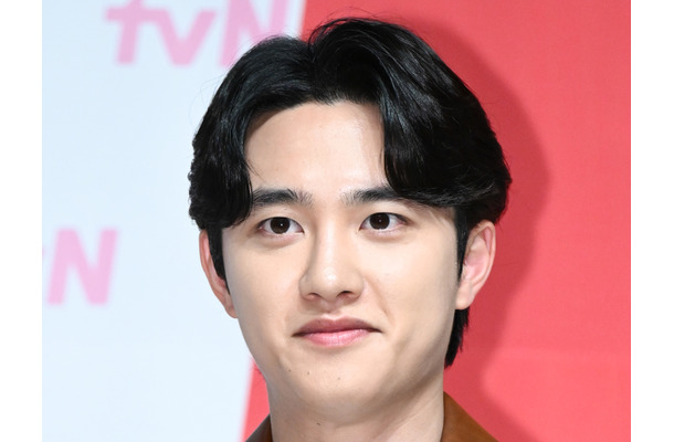 EXOド・ギョンス、悪役に初挑戦！新ドラマ『捏造された都市』の冷酷な姿を捉えたスチール公開