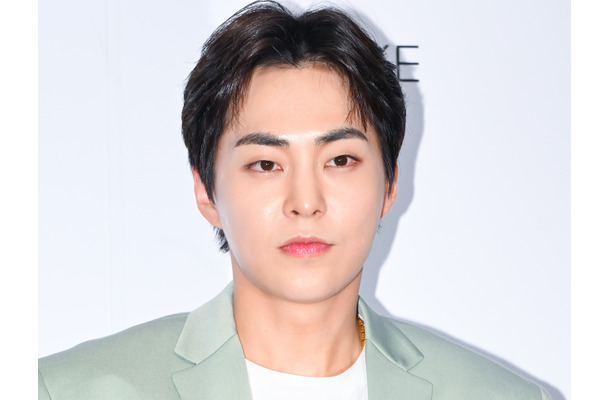 EXO・シウミン、“静かな色気”漂う大人の魅力…新シングル『Overdrop』コンセプトフォト公開