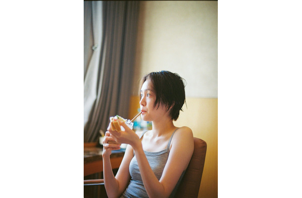 「尾碕真花セカンド写真集（仮）」（東京ニュース通信社刊） 撮影／枝優花