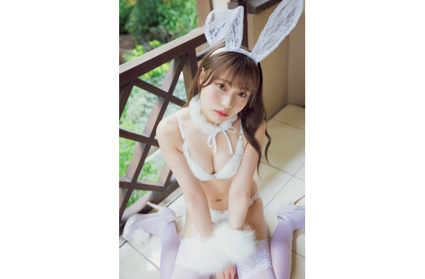 川越紗彩1st 写真集『なんとかなるなる』(C)KADOKAWA PHOTO/田中智久