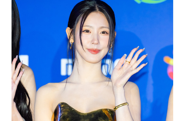 i-dle・ミヨン、“ほぼ紐衣装”の次は“ピチT”で魅了!無敵の美貌に負けない線の見せ方が話題【PHOTO】