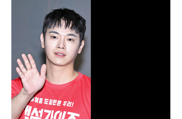 「変なことだけはやめて…」突然の真っ黒画像・謝罪投稿で広まる心配…韓国俳優に異変