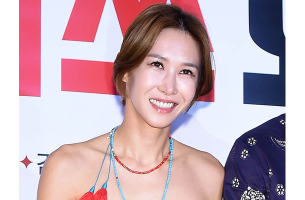 俳優夫は“不健全”な店訪問で活動休止も…韓国バレリーナが突然の謝罪「申し上げる言葉がない」、一体なぜ？