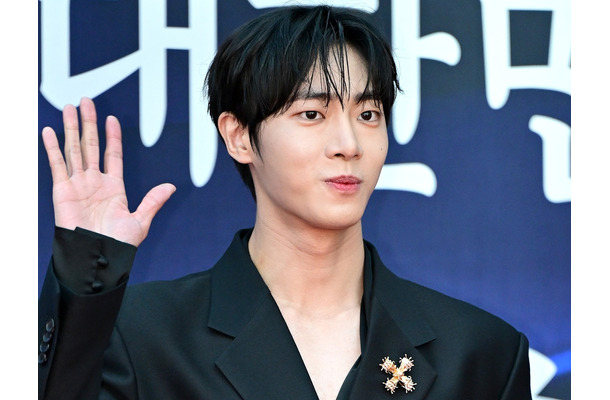 「心の準備が…」イケメン俳優チュ・ヨンウ、筋肉バキバキの“上半身SHOT”にファン騒然【PHOTO】