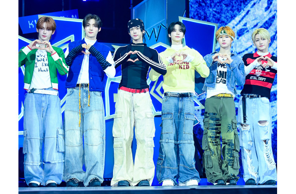 TWS、“ロングヒット”の勢い続く！4thミニAL『play hard』が日本チャート上位を席巻