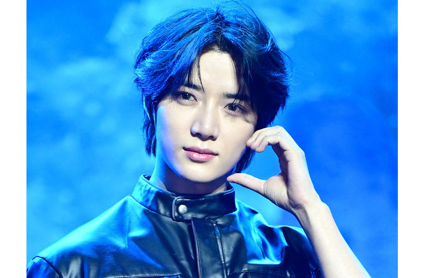 「彼氏じゃん」TXT・ボムギュ、“変装なし”夜の東京お散歩SHOTに胸キュンするファン続出！【PHOTO】