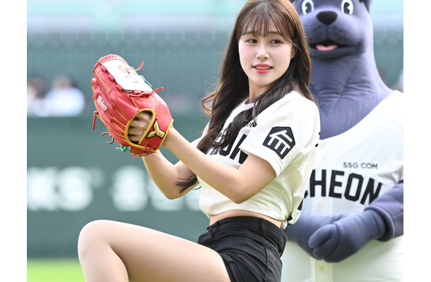 これは目が離せない…韓国プロ野球チアの“ピタピタ”私服SHOTに反響「素晴らしいビジュアル！」【PHOTO】