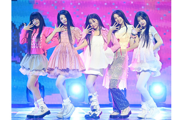 ILLIT、K-POPグループデビュー曲“最短記録”樹立！『Magnetic』がSpotifyで7億回再生突破