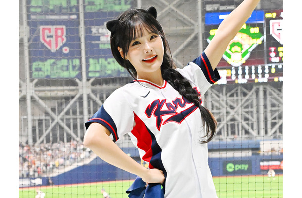 東京ドームで美太もも全開！韓国チアの純白ショーパン衣装に日韓野球ファンもメロメロ「あなたが一番美しい」【PHOTO】