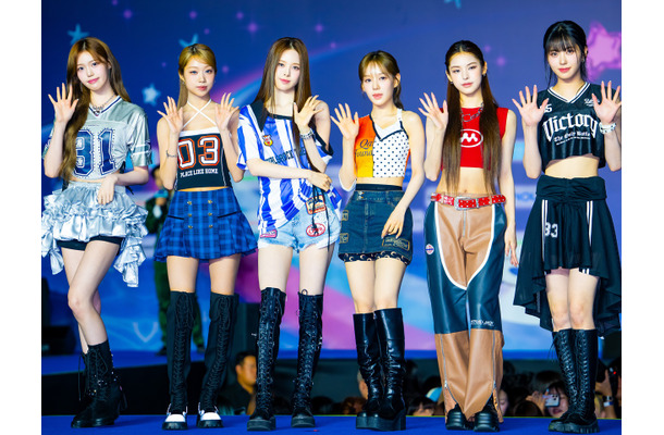 日本人メンバー所属のizna、“デビュー1周年”を迎えファンへ感謝のコメント「いつもありがとう、大好き」