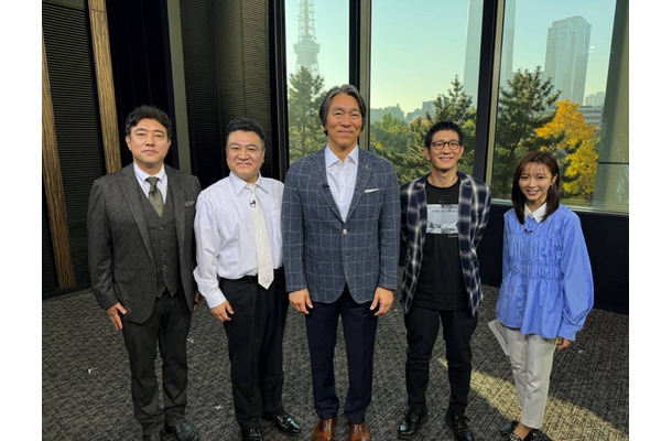 左から）佐野瑞樹（フジテレビアナウンサー）、山崎弘也（アンタッチャブル）、松井秀喜、柴田英嗣（アンタッチャブル）、佐久間みなみ（フジテレビアナウンサー）©フジテレビ