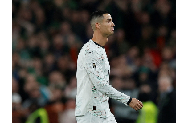 非マナーな肘打ちを見逃した？韓国メディア猛非難のC・ロナウド出場停止“執行猶予”「荒唐無稽だ！」