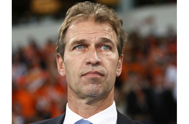 韓国代表の日韓ワールドカップ4強に貢献、Jリーグで指揮も…ピム・ファーベークさんがこの世を去って6年