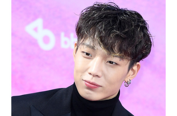 突然「1カ月後に子どもが生まれる」と結婚＆妊娠を発表しファンを驚かせた韓国アイドル、除隊