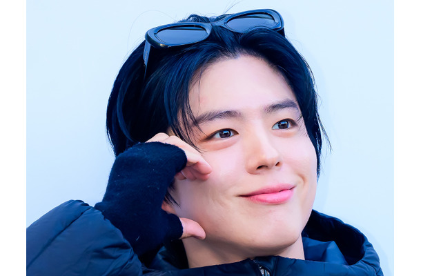 俳優パク・ボゴム、「2025 AAA」で大賞含む“5冠”に輝く「温かいメッセージを伝えた幸せな1年」