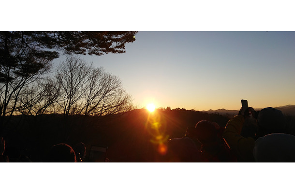 山頂からの日の出(2024年撮影)