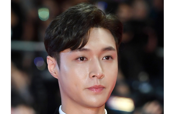 再始動したばかりなのに…EXO・レイ、ファンミーティング当日に不参加を発表「不可避の事情」