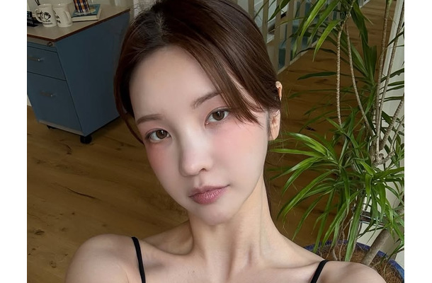 パク・ソジュンとの熱愛説否定せず　“登録者159万人”xooosの可愛らしい日常に注目