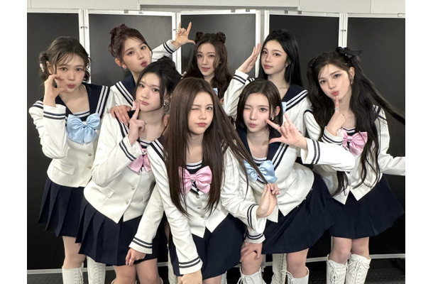 Hearts2Hearts、初ファンミーティングのメインポスターを公開　洗練されたスクールルックに注目！