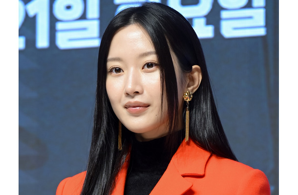 ほぼ“丸見え”にランジェリールック、女盛りの29歳ムン・ガヨンが大胆ファッションを連発するワケ