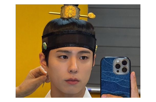 「彼の顔を見るだけで誰もが笑顔になる」パク・ボゴム、「今年のバラエティタレント賞」に!!