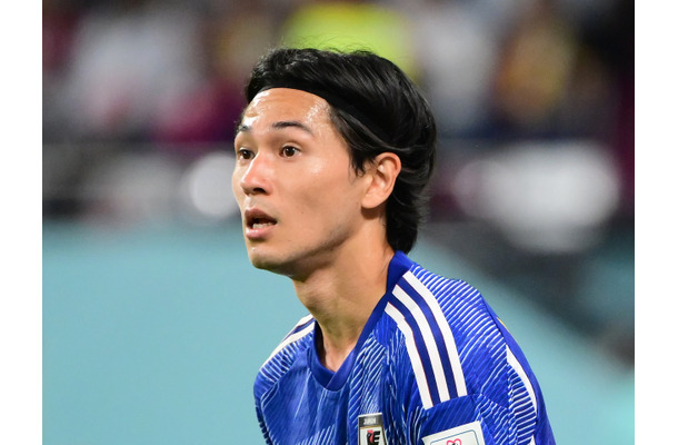 顔を覆ったまま…南野拓実が負傷、ワールドカップも不透明に？「代替できる選手はいない」と韓国メディア