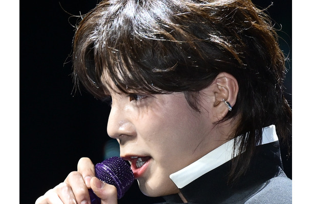 無免許運転騒動後に覚悟の決断…韓国の“神童”歌手（18）、来年2月に海兵隊入隊へ