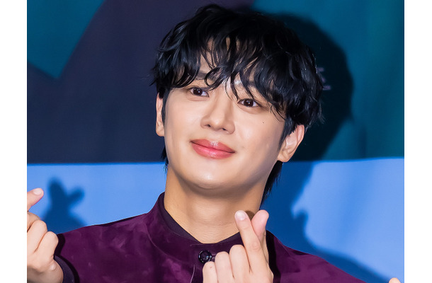 『愛の不時着』出演のイケメン俳優イ・シニョン、日本各地を旅する新番組『おいしいニッポン』放送へ