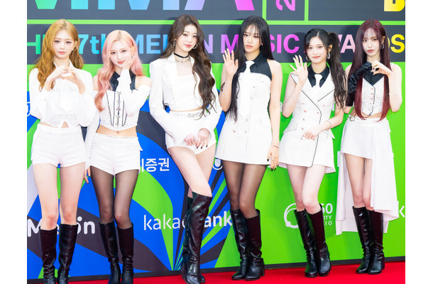 “広告オファー最優先グループ”IVE、ピザブランド「Papa Johns」専属モデルに4年連続起用