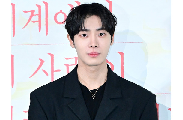 韓国版『セカコイ』で道枝駿佑の役を熱演！チュ・ヨンウ、父＆弟もモデルの“遺伝子最強一家”