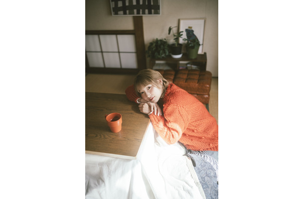 『南條愛乃 カレンダー 2026.04-2027.03』©KADOKAWA/撮影：加藤アラタ