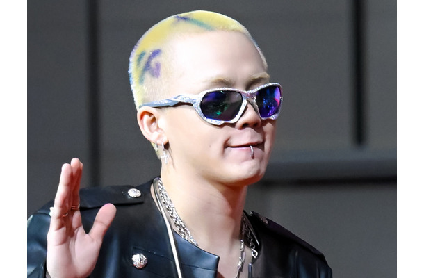 衝撃ヘアにどよめき…TREASURE・ヒョンソク、“YG愛”全開の坊主姿に反響続々「発想が天才」【PHOTO】