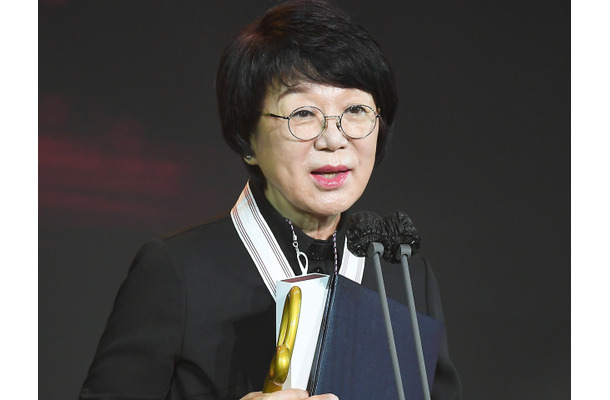 新年に届いた訃報…『トムとジェリー』解説で愛された韓国大御所声優が持病のため死去　享年76歳