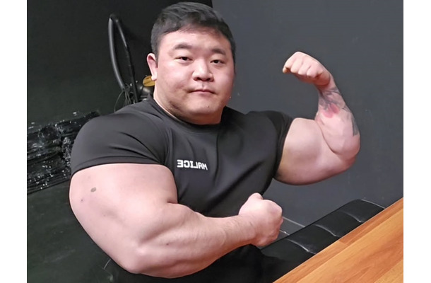 筋肉増強のため薬物使用の過去、韓国ボディビルダーが34歳でこの世を去って1年「健康上の理由」