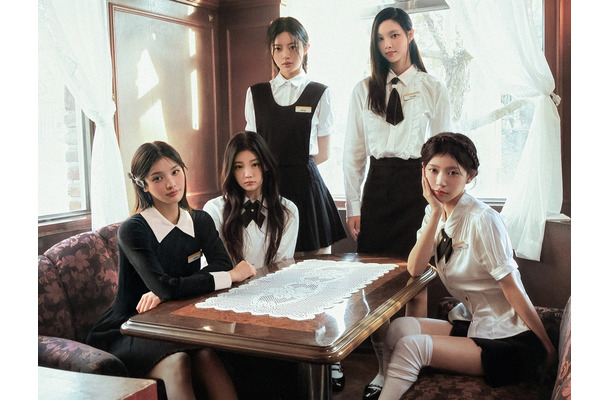 ILLITがコンセプトフォト公開！ 洗練されたレトロモダンな雰囲気のビジュアルを披露