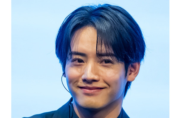 赤楚衛二、ソウルに君臨！新ドラマ『キンパとおにぎり』制作発表会で輝く美貌を披露【PHOTO】