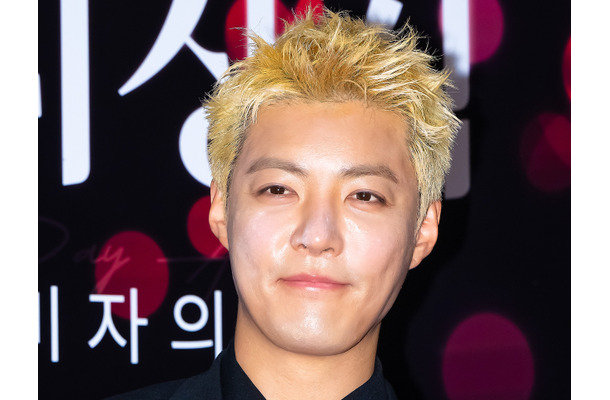 日本国籍を捨て韓国人になった歌手、5回退学になったと告白…「小卒」という言葉に周囲驚愕