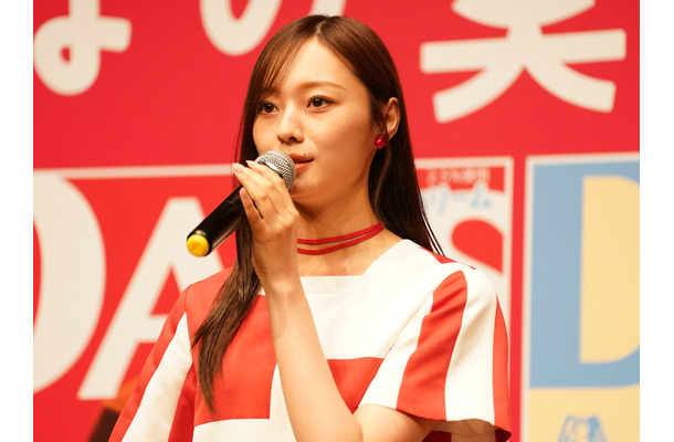 梅澤美波【写真：竹内みちまろ】
