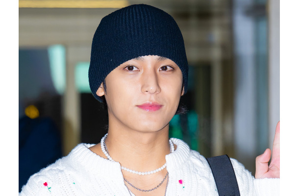 SEVENTEEN・ミンギュ、早朝でも輝くビジュアルに視線集中！爽やかコーデで香港へ出国【空港写真】