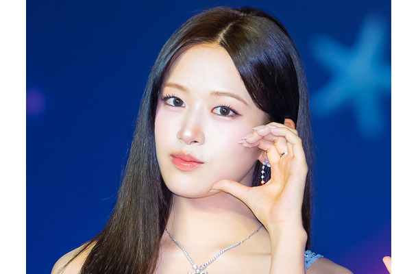 IVE・ユジン、ファン悶絶のチアガール姿公開！“へそチラ”ミニ丈にドキッ「応援されたい…」【PHOTO】